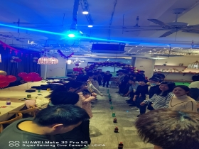 團(tuán)建轟趴吃喝玩樂(lè)