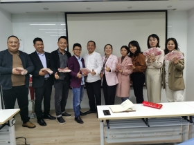 公司經(jīng)理年底分紅